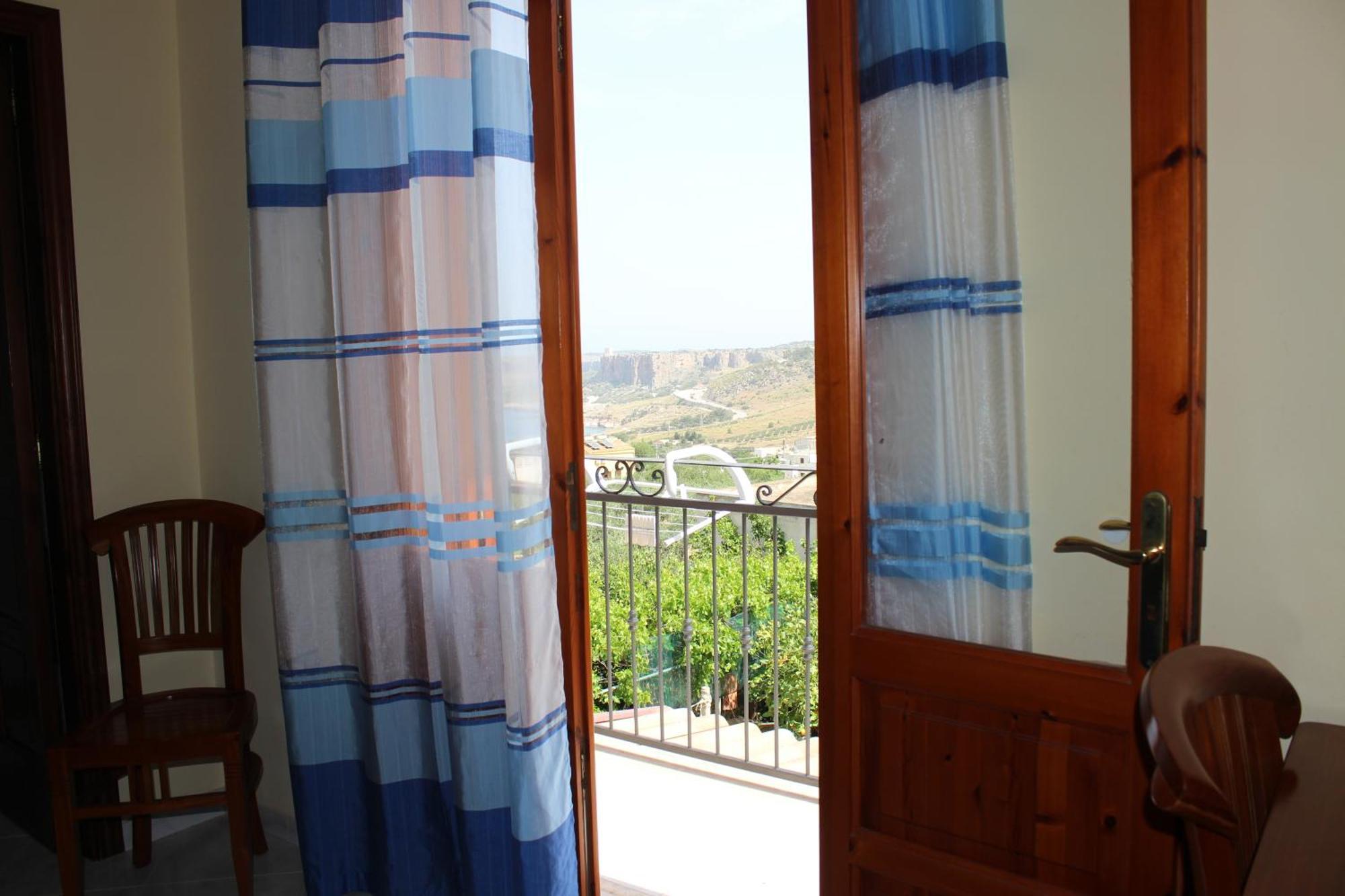 Raggio Di Sole Bed & Breakfast Macari Bagian luar foto