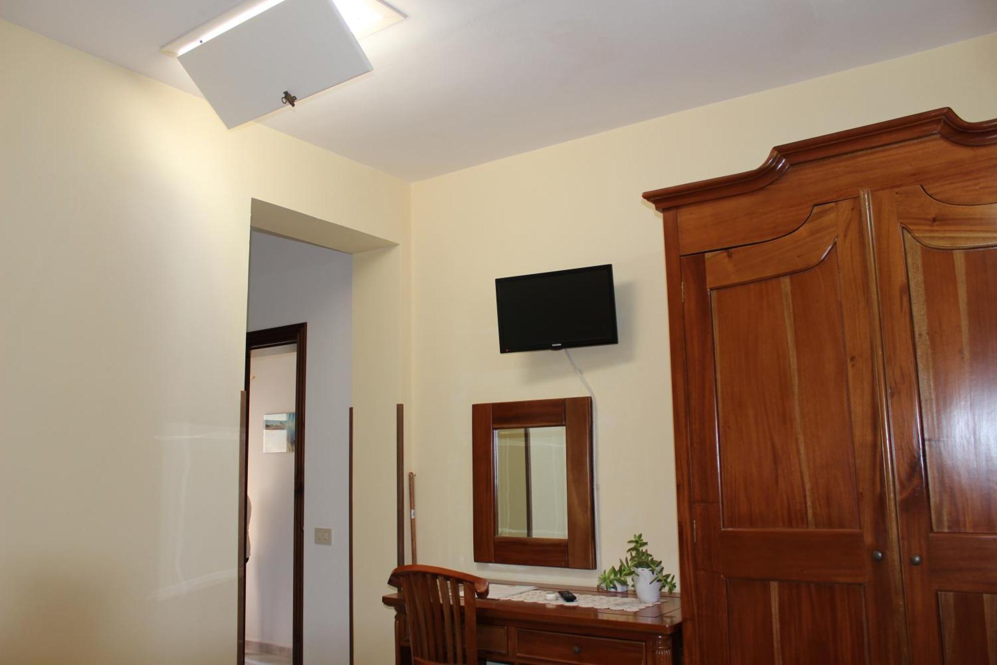 Raggio Di Sole Bed & Breakfast Macari Bagian luar foto