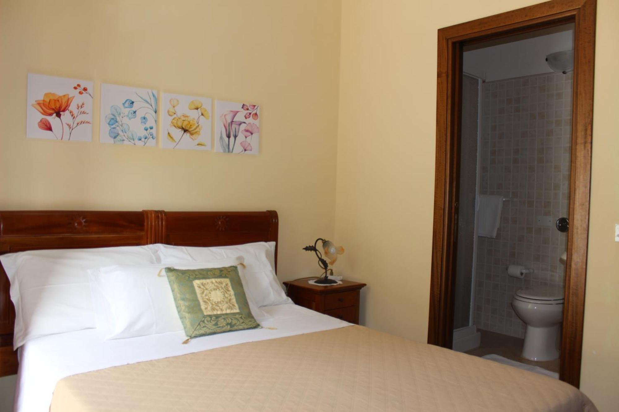 Raggio Di Sole Bed & Breakfast Macari Bagian luar foto
