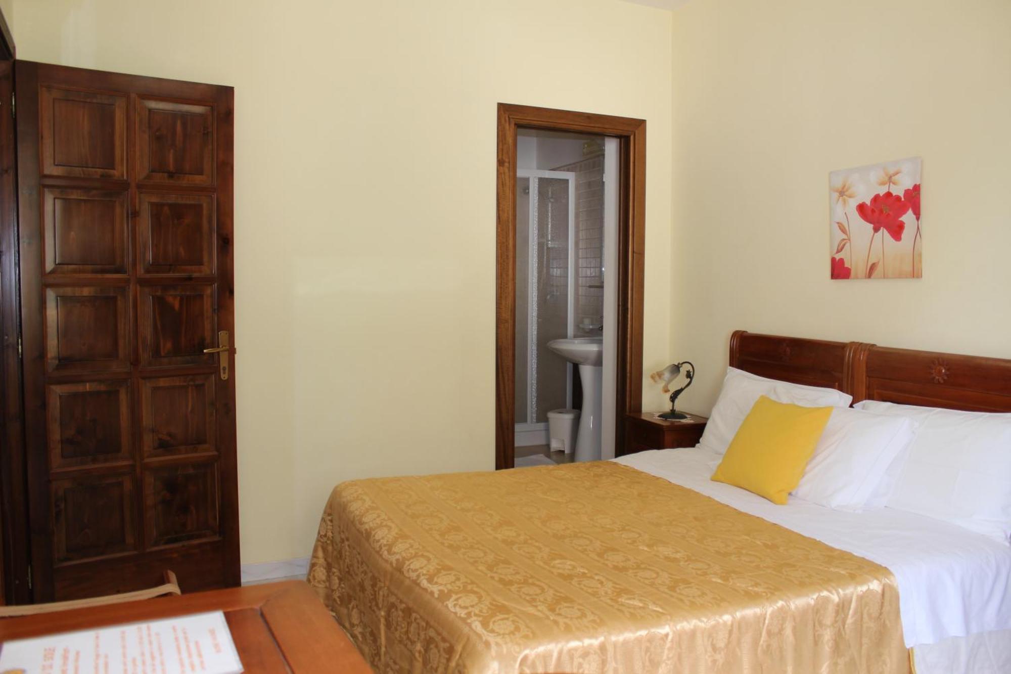 Raggio Di Sole Bed & Breakfast Macari Bagian luar foto