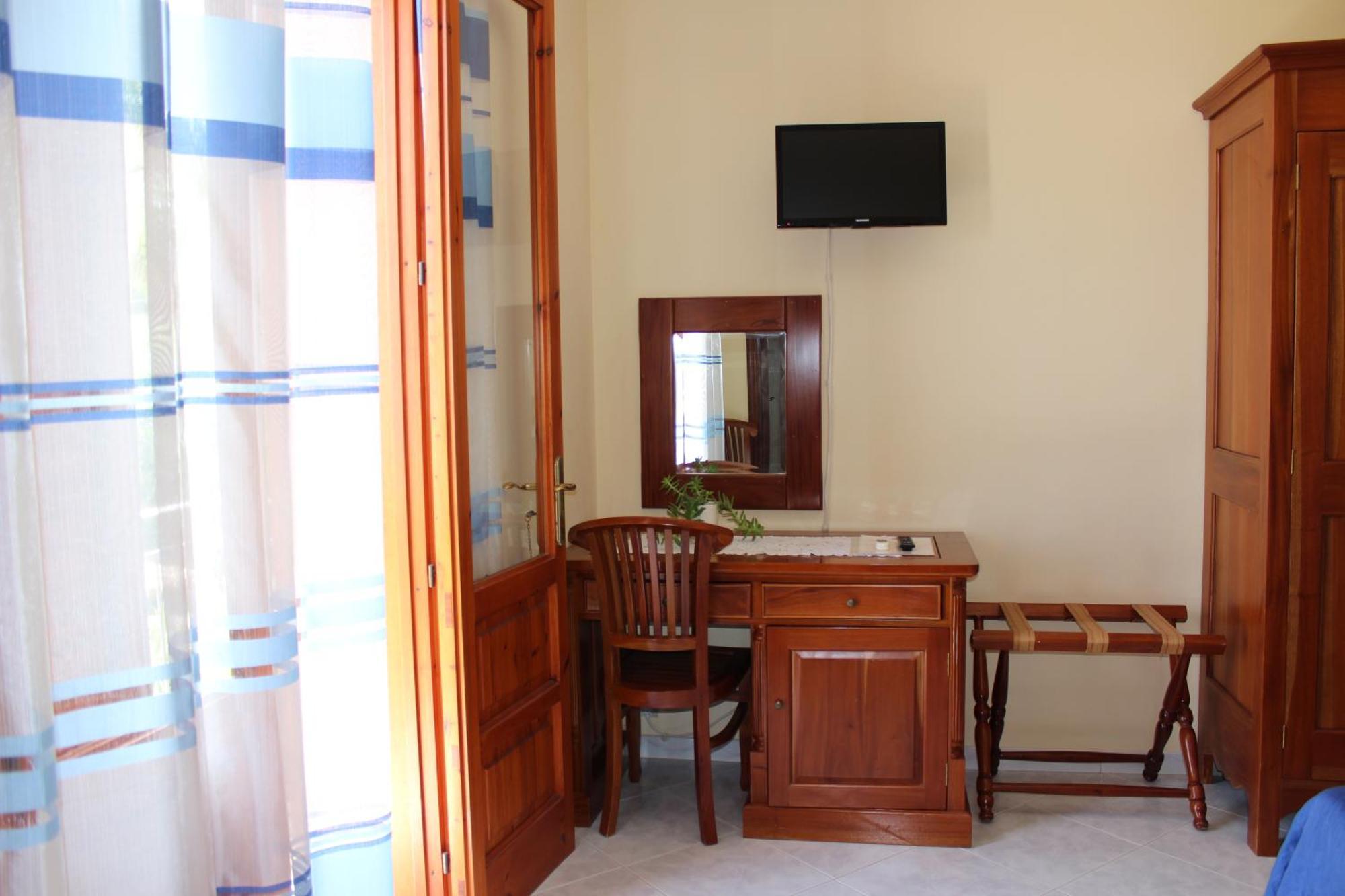 Raggio Di Sole Bed & Breakfast Macari Bagian luar foto